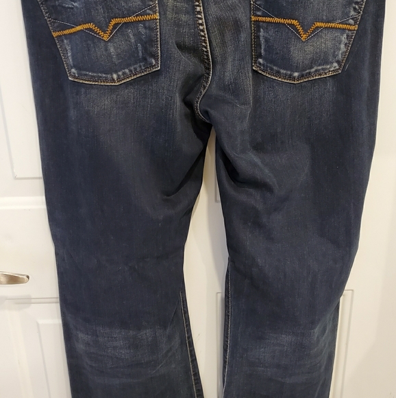 Guess Jeans - Picture 2 of 14